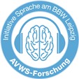 Das Bild zeigt das Logo der Forschungsabteilung AVWS-Forschung am BBW Leipzig. Darauf zu sehen ist ein Gehirn mit Höpfhörern.